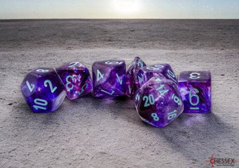 Chessex Nebula Mega-hedral Luminary Würfelset – Nocturnal mit blauer Schrift (7-teilig)