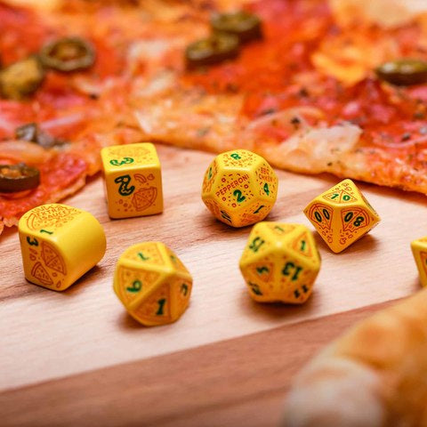 Q-Workshop Pizza Dice Set: Pepperoni