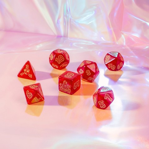 Q WORKSHOP Capybara Dice Set – Chillo with Gold Lettering (7-piece)