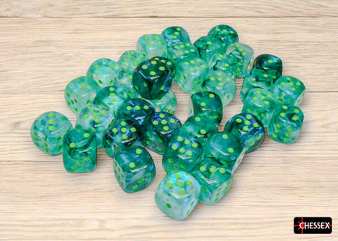 Chessex Borealis Dice Set – Kelp with Light Green Eyes (36x D6, 12 mm)