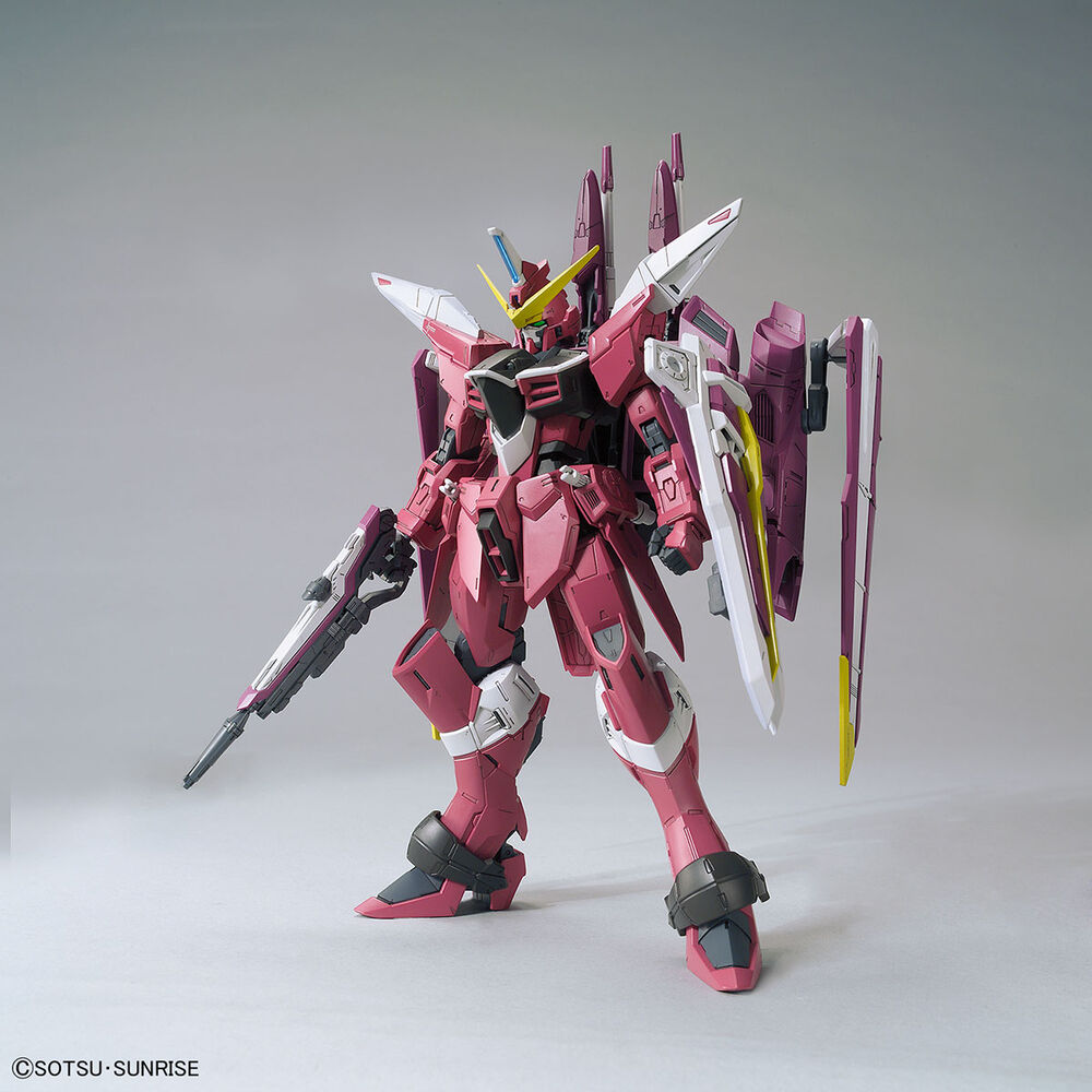 Model Kit MG 1/100 Infinite Justice Gundam