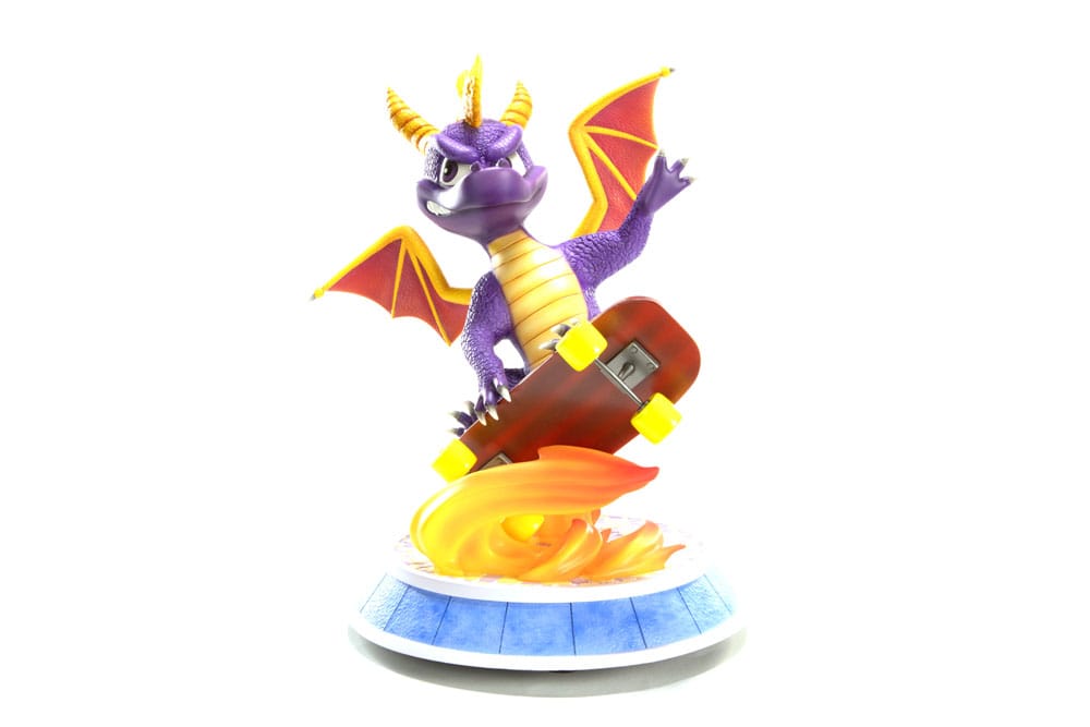 Spyro : Year of the Dragon PVC Statue Spyro Skateboard 34 cm