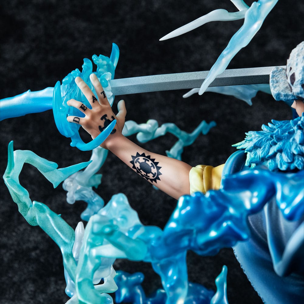 One Piece Portrait Of Pirates WA-MAXIMUM PVC Statue Trafalgar Law The Surgeon of Death Awaken Ver. 27 cm