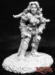Reaper 02676: Female Halfling Thief, Dark Heaven Legends