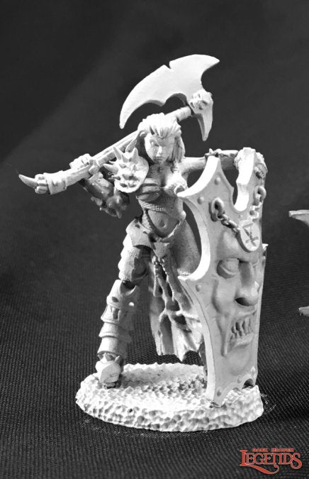 Reaper 03762: Shaern, Female Antipaladin, Dark Heaven Legends