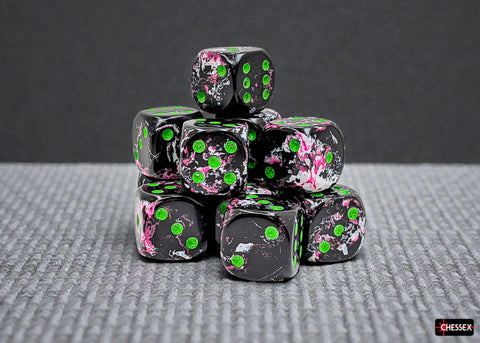 Chessex Brush Dice Set – Paintball with Green Eyes (12x D6, 16 mm)