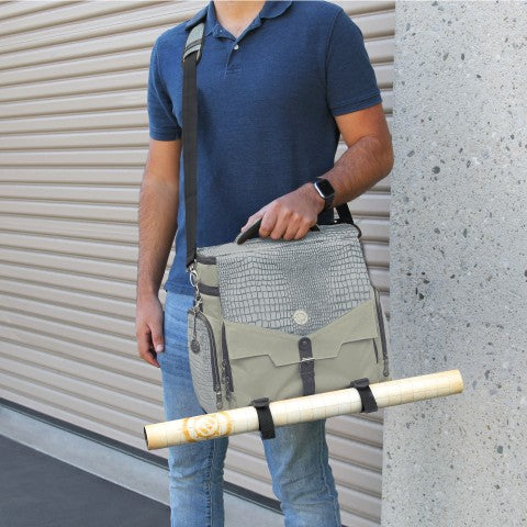 ENHANCE Tabletop RPGs RPG Adventurer's Bag Collector's Edition (Silver)