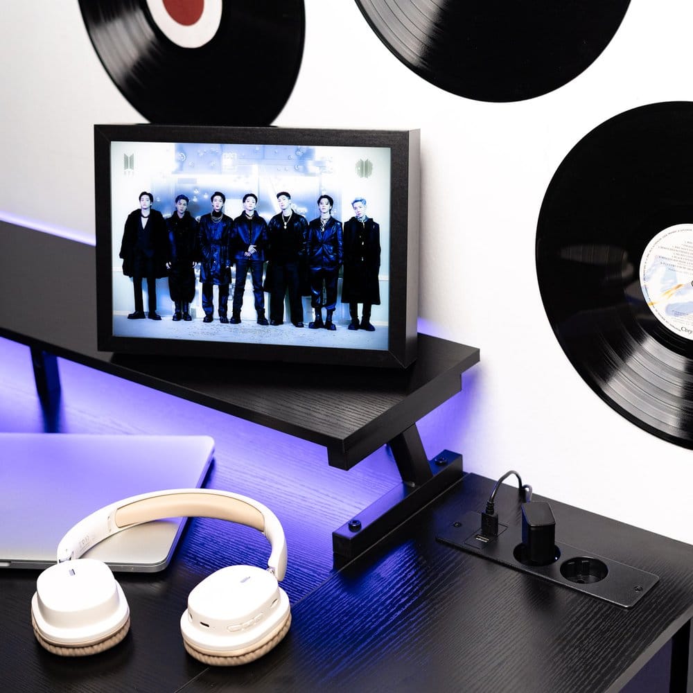 BTS Gerahmter LED Druck