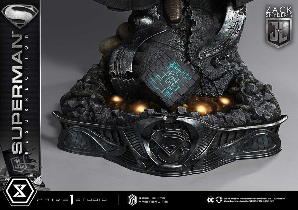 Zack Snyder's Justice League Real Elite Masterline Series Statue 1/3 Superman Resurrection Deluxe Ver. 95 cm               